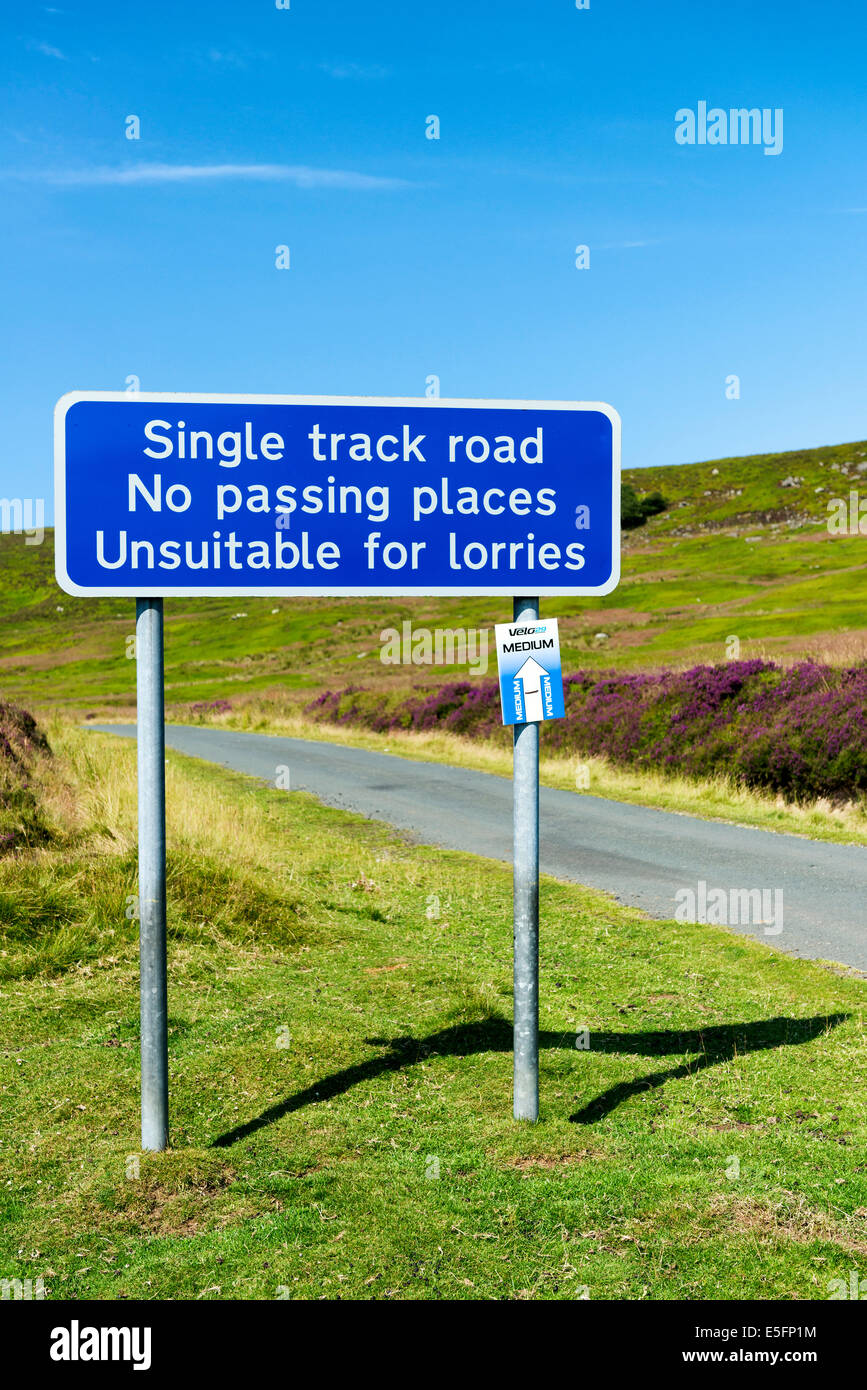 Sign on a narrow road leading from Little Fryup Dale to Danby Rigg Stock Photo