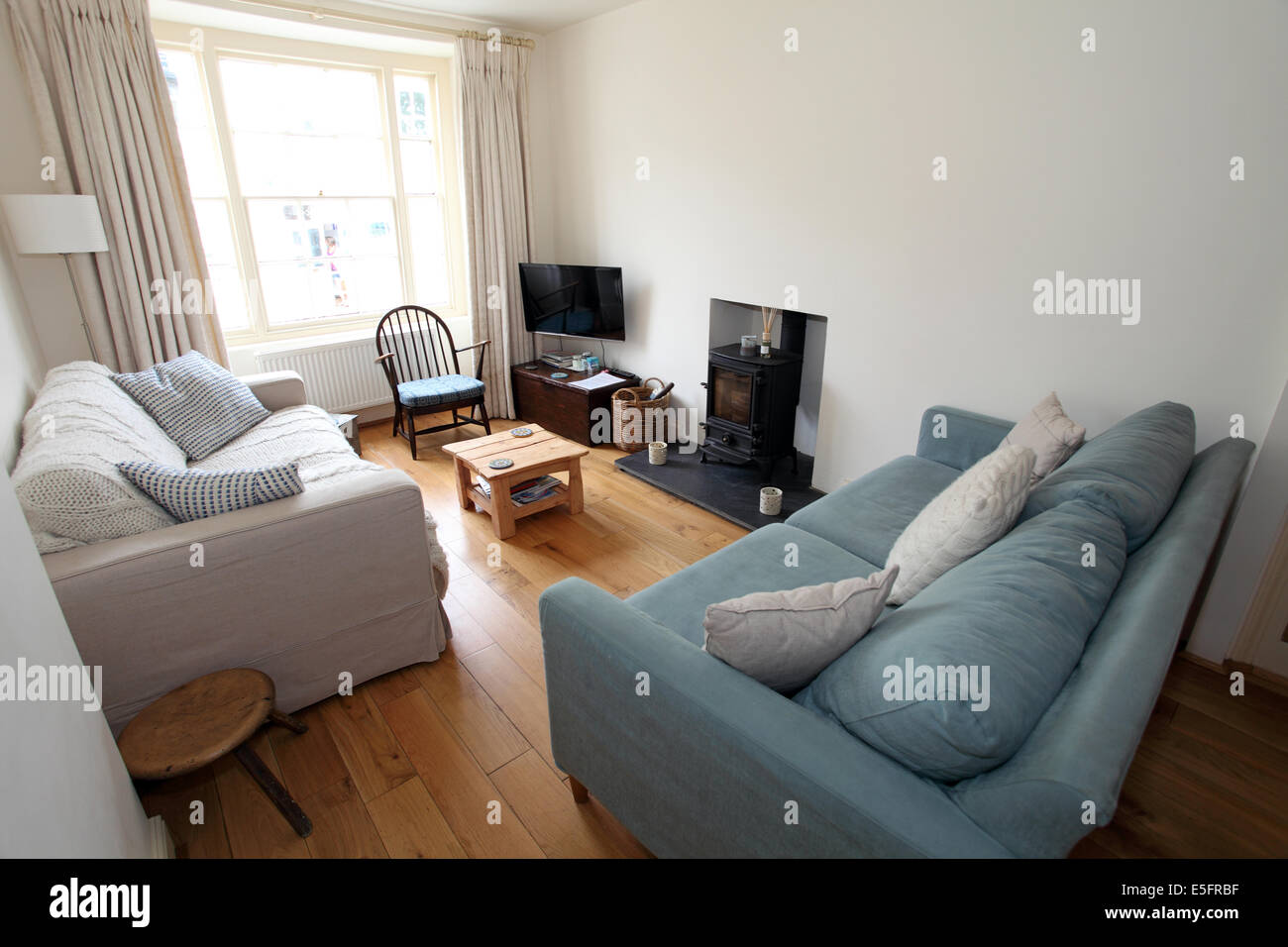 Traditional british living room hi-res stock photography and images - Alamy
