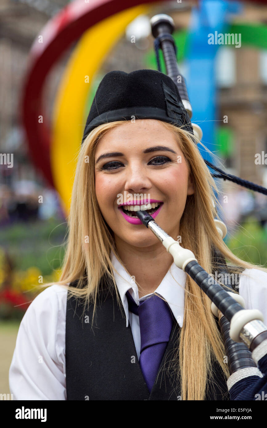 Girl piper hires stock photography and images Alamy