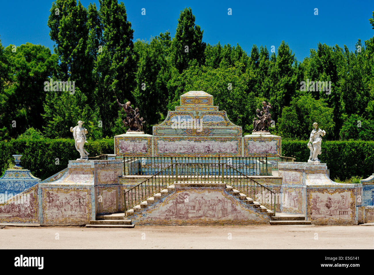 Queluz palace hi-res stock photography and images - Alamy