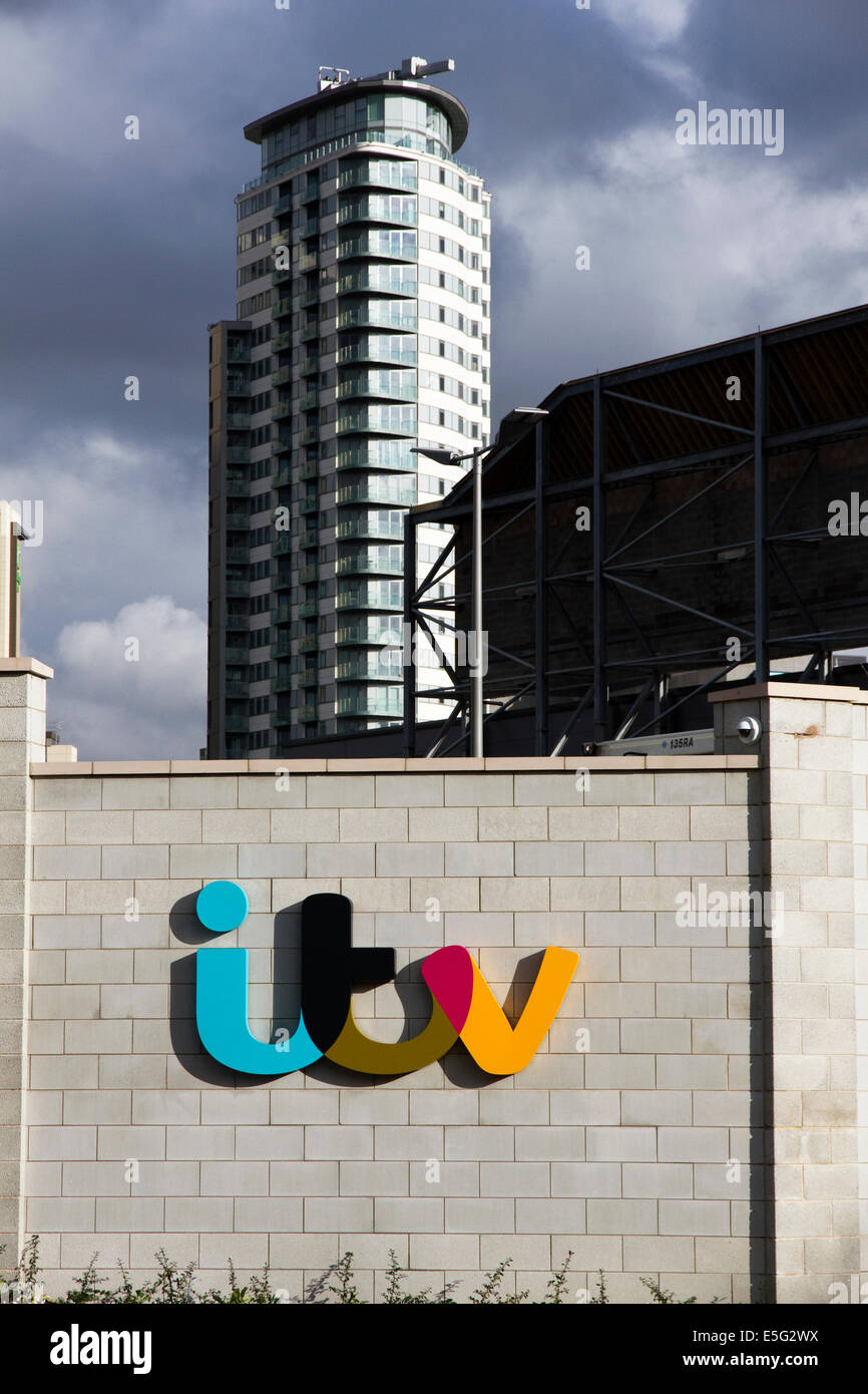 ITVs Trafford Wharf Studios (foreground) , Media City, Salford Quays/ Trafford Park, Manchester, England, UK Stock Photo