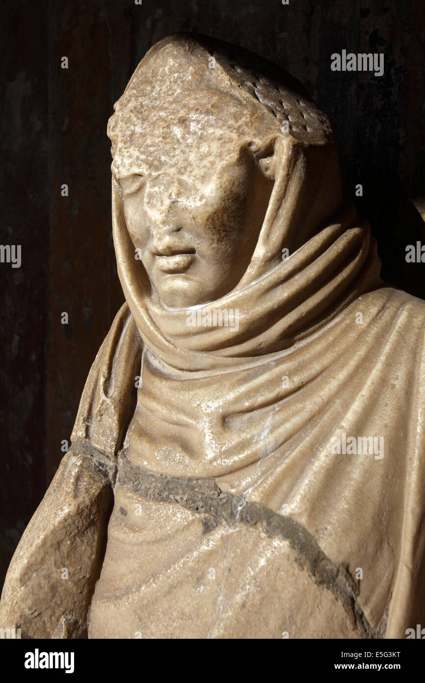 Statue in Pompeii, Naples, Italy Stock Photo - Alamy