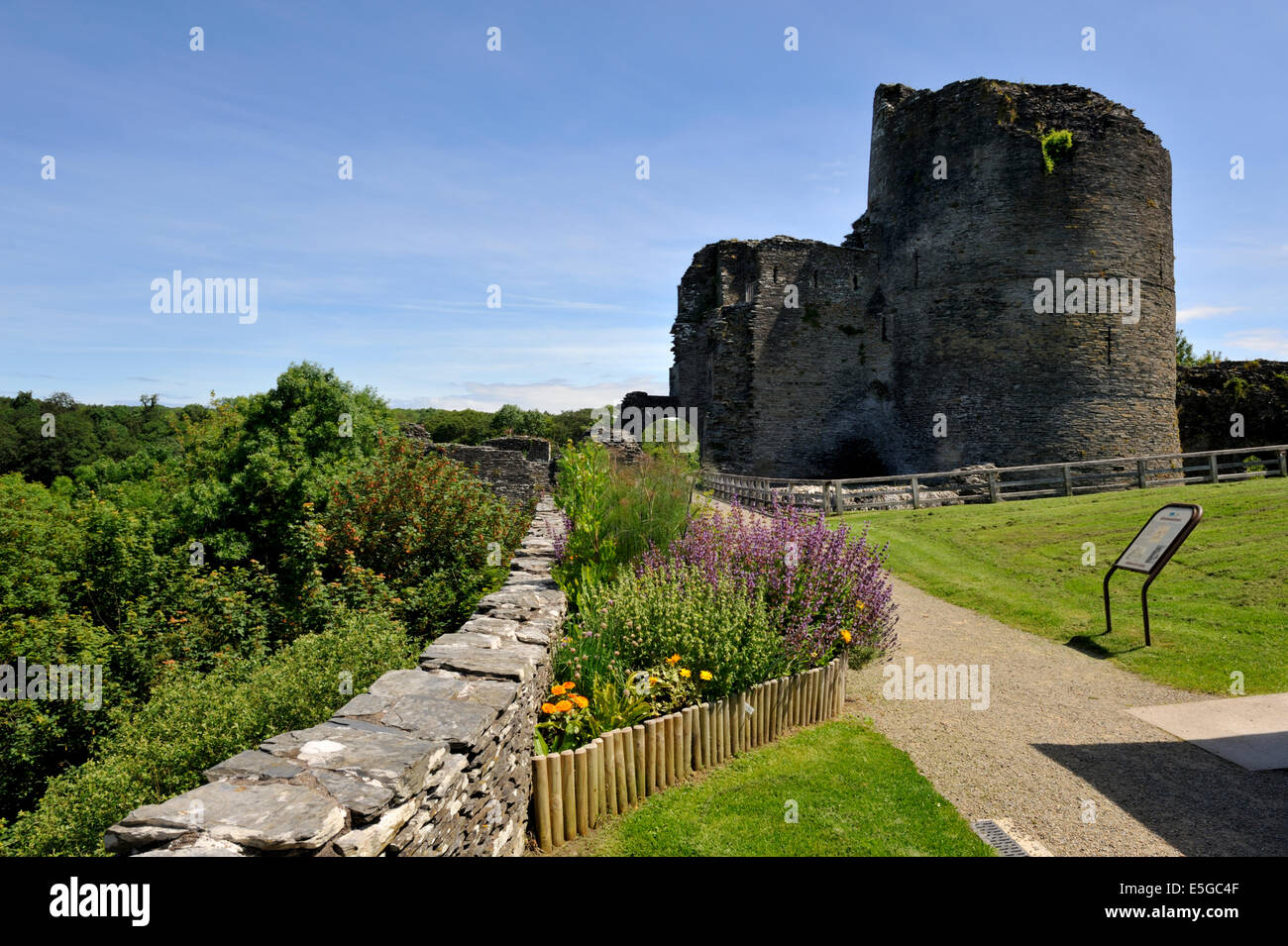 Entrance path Cilgerran Castle Cilgerran, Pembrokeshire, west Wales Stock Photo