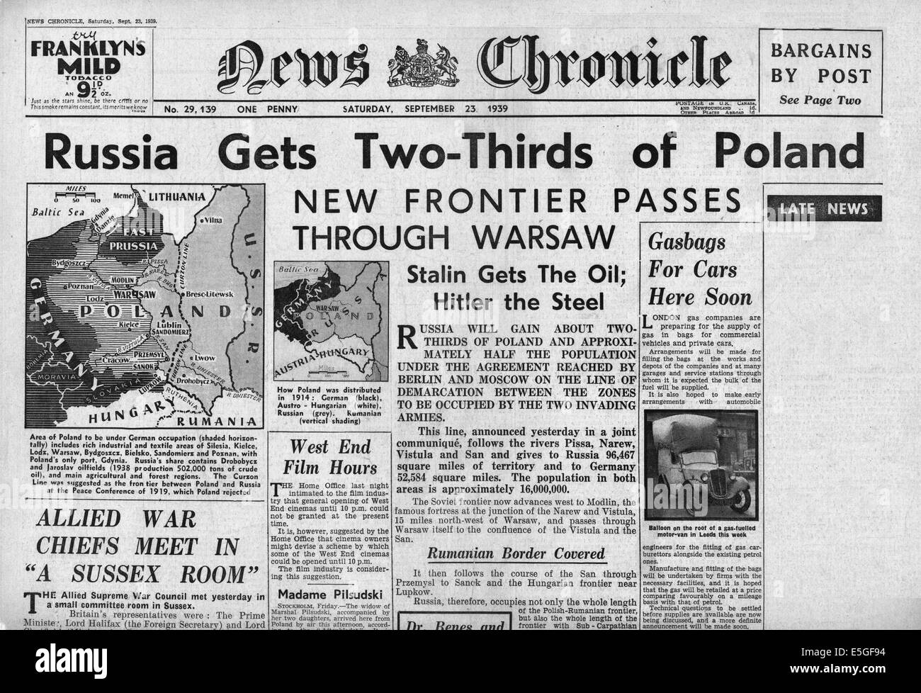 1939 News Chronicle front page reporting Russia takes control of half of Poland Stock Photo