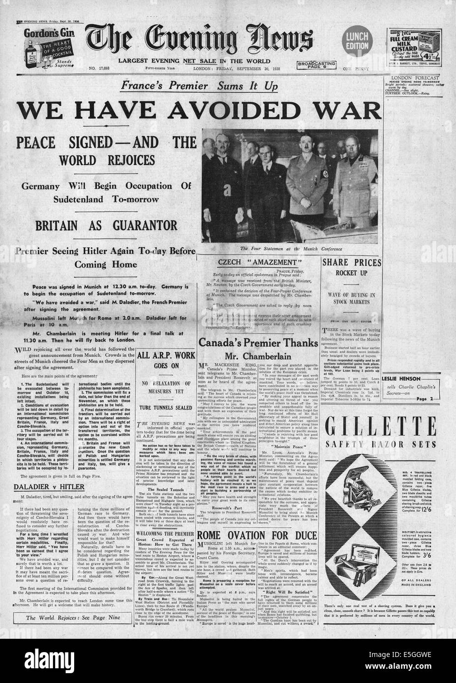 1938 Evening News (London)  front page reporting the signing of the Munich peace agreement Stock Photo