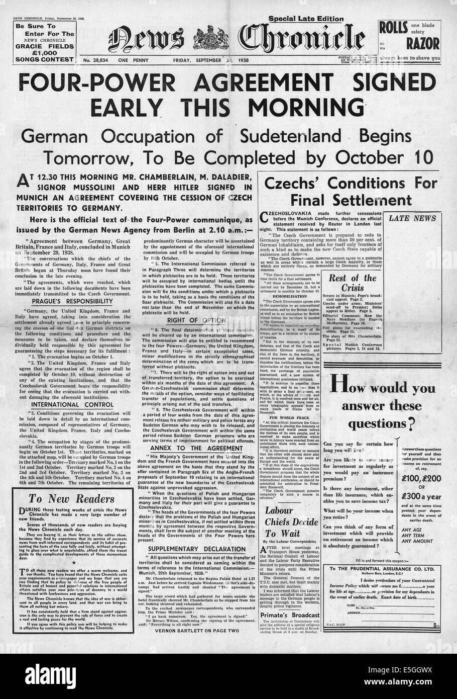 1938 News Chronicle front page reporting the signing of the Munich peace agreement Stock Photo