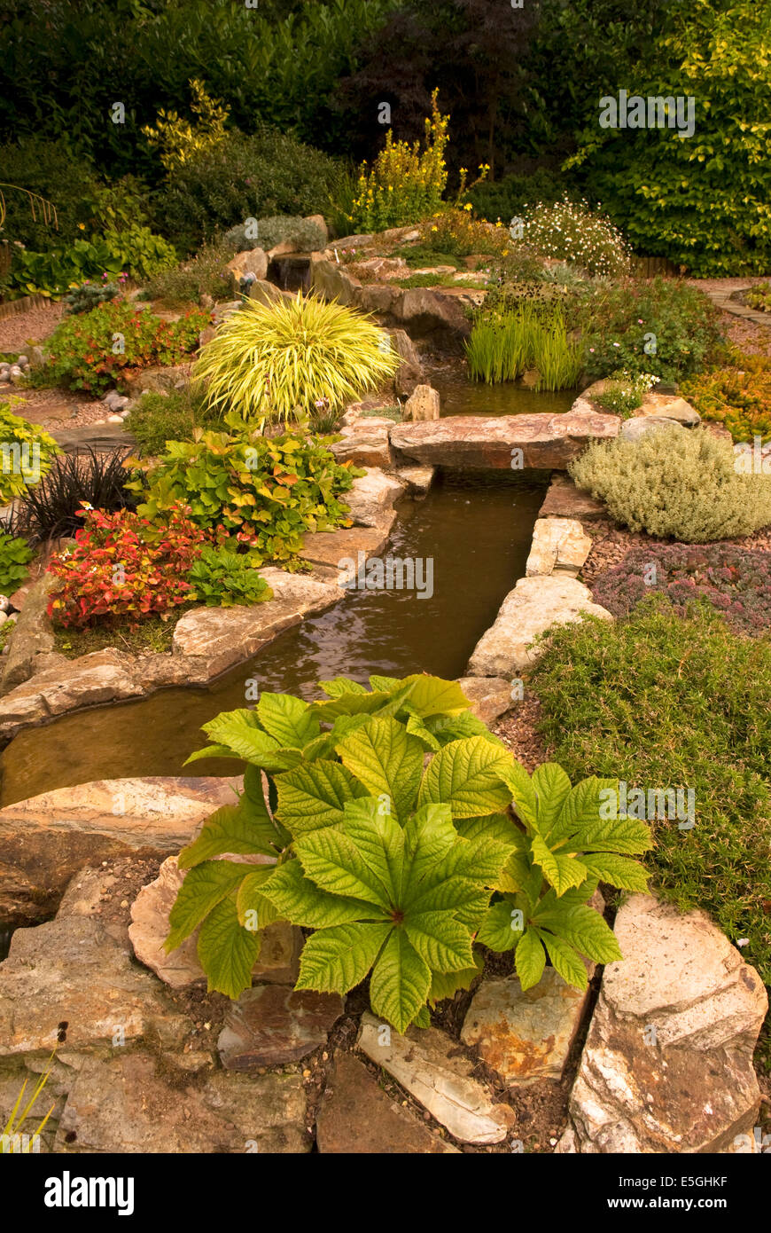 Rockery water garden hi-res stock photography and images - Alamy