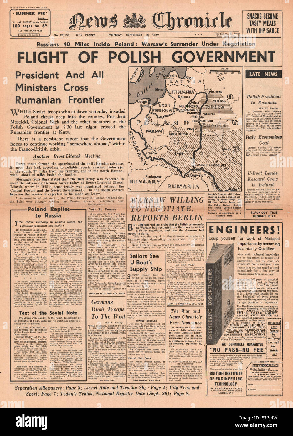 1939 News Chronicle (Second Edition) front page reporting the flight of the Polish government from advancing German and Russian armies Stock Photo