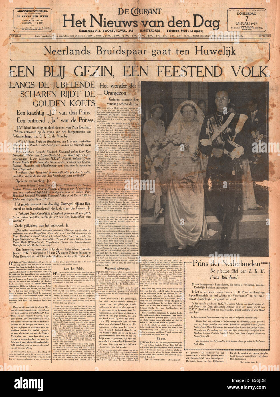 1937 De Courant (Holland) front page reporting the wedding of Princess Juliana of The Netherlands and Prince Bernhard in The Hague, The Netherlands Stock Photo