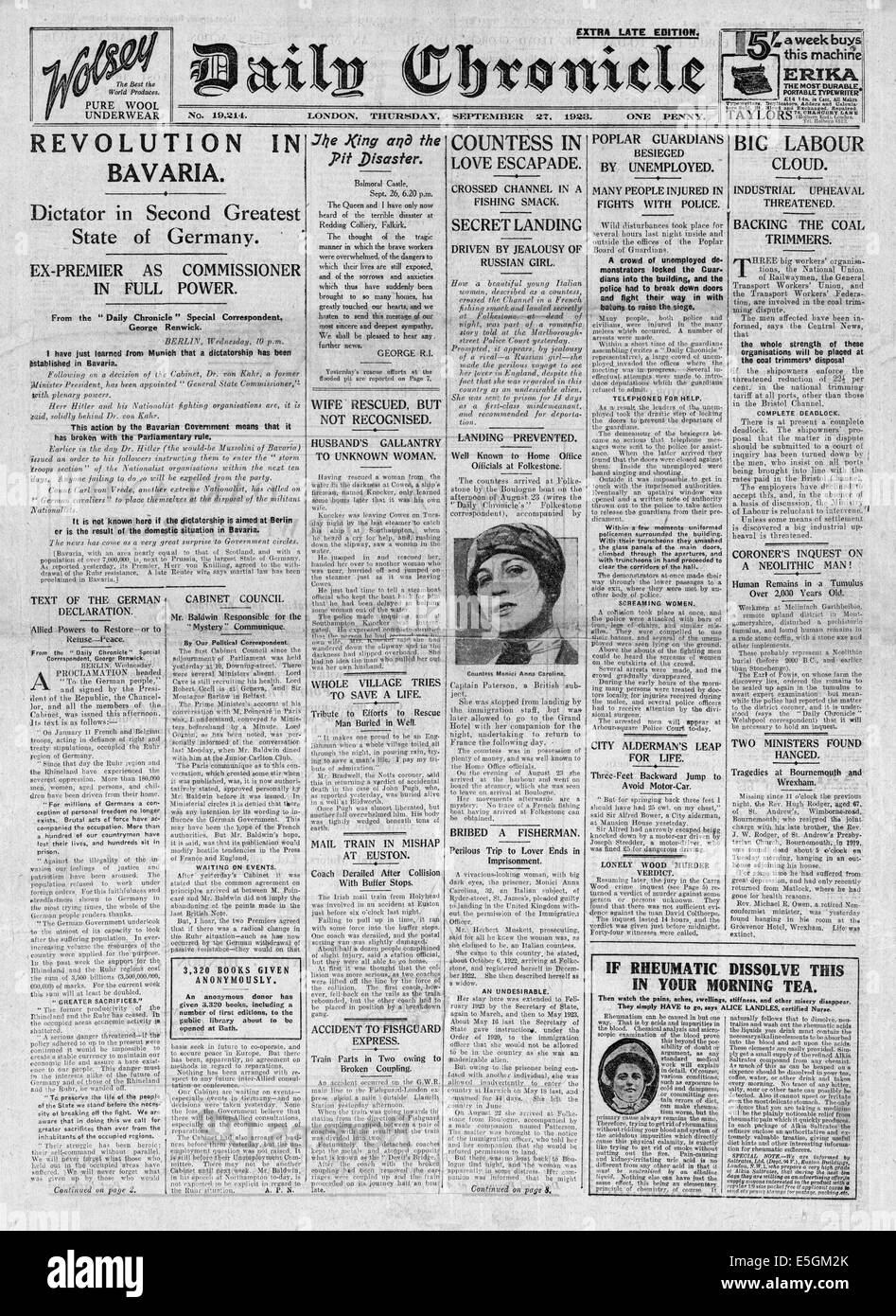 1923 Daily Chronicle front page reporting the government of Bavaria and martial law Stock Photo