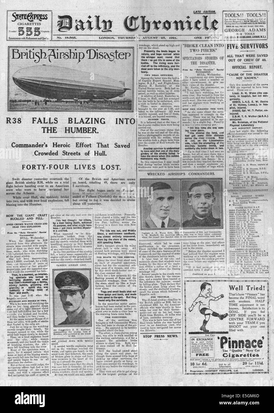 1921 Daily Chronicle front page reporting the airship R38 disaster on the River Humber Stock Photo