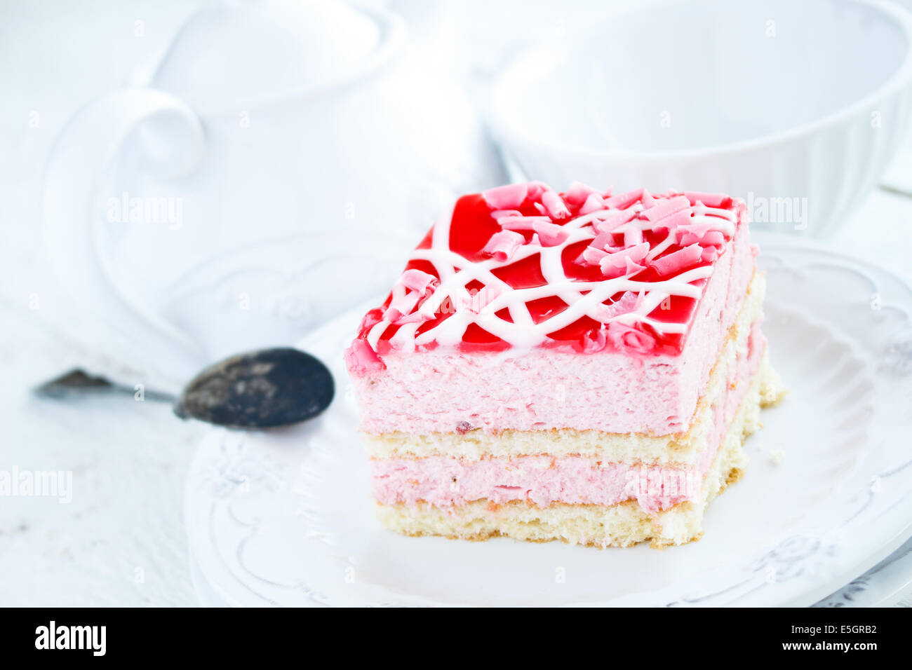 Portion strawberry food cake hi-res stock photography and images - Alamy