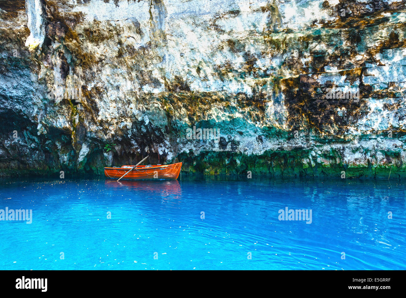 Melissani Cave or Melissani Lake (Kefalonia, Greece Stock Photo - Alamy