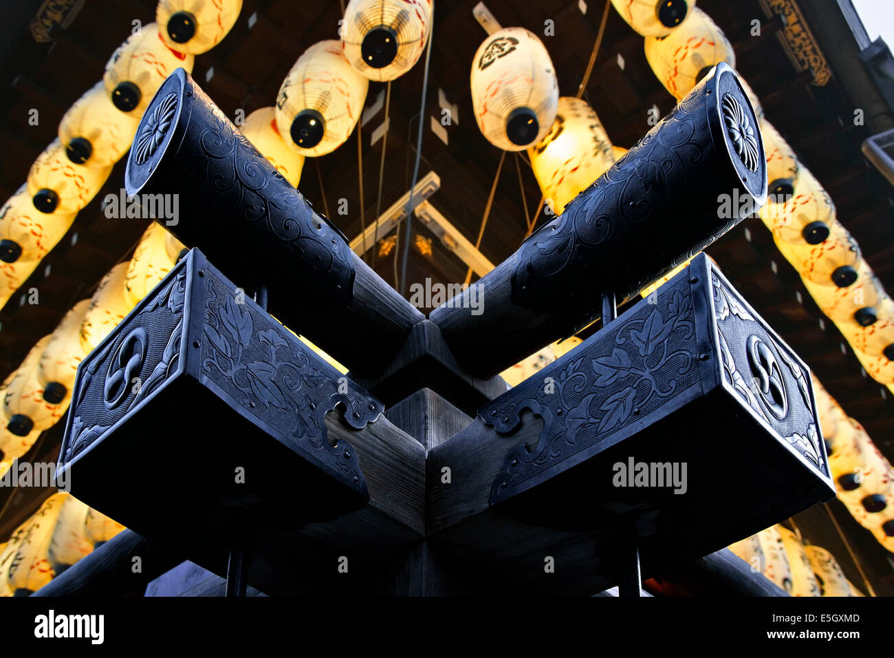 Yasaka shrine kyoto japan hi-res stock photography and images - Alamy