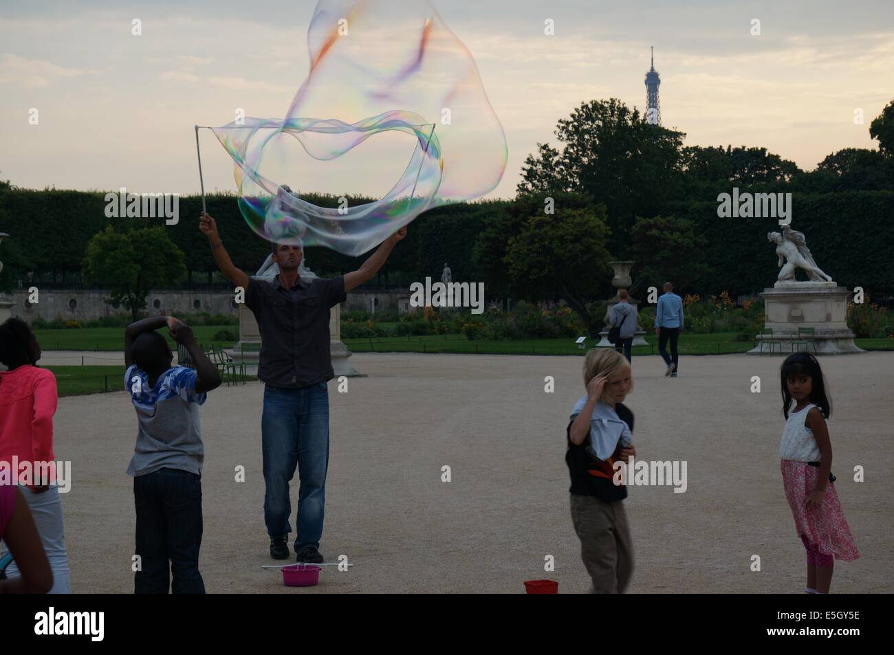 Tuileries Garden Bubble in Deep Blue