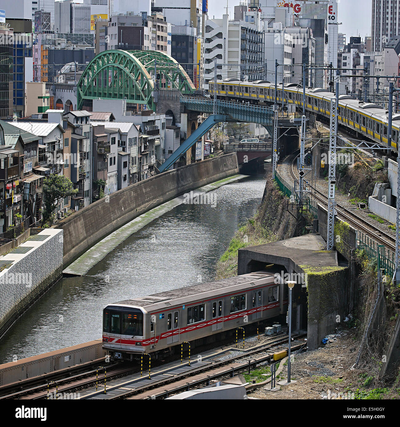 Railways crossing the Kandagawa river, Tokyo, Japan. Stock Photo