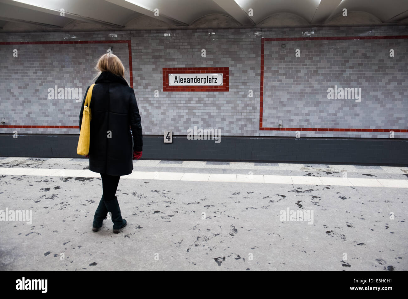 Ryazan, Russia - May 03, 2018: Subway Surfers mobile app on the display of  tablet PC Stock Photo - Alamy