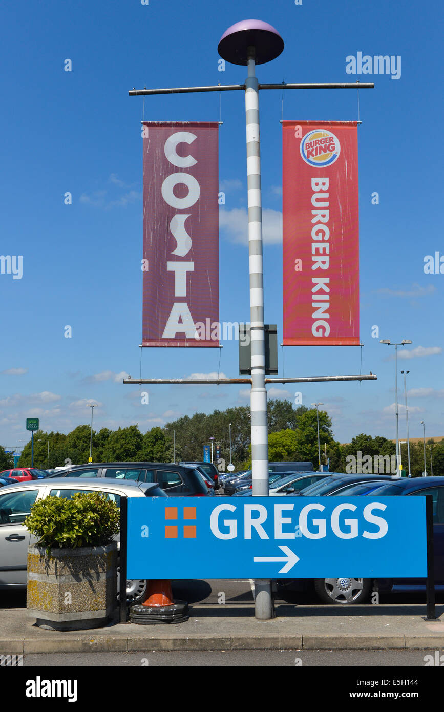 Toddington Moto M1 motorway services advertising concessions Costa Greggs Burger King Stock Photo