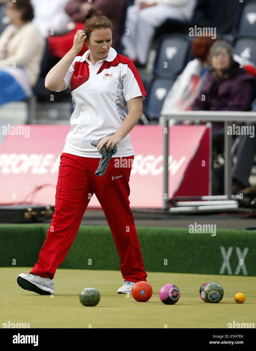Glasgow, Scotland. 31st July, 2014. Sian Gordon of England ponders during the women's triples gold medal match of Lawn Bowls between England and Australia on day 8 of the Glasgow 2014 Commonwealth Games at Kelvingrove Lawn Bowls Centre in Glasgow, Scotland, on July 31, 2014. England claimed the title with 22-4. Credit:  Wang Lili/Xinhua/Alamy Live News Stock Photo