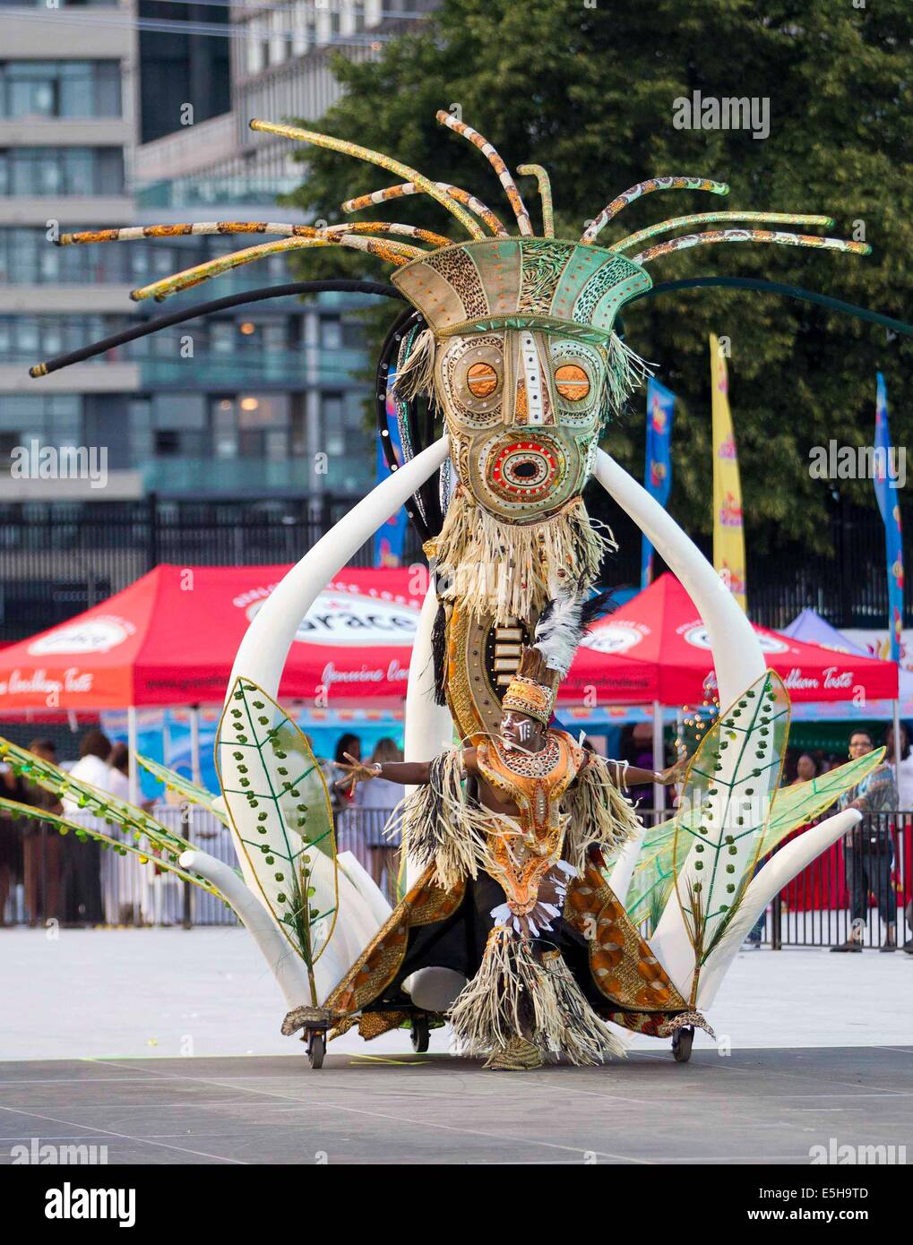 Carnival king queen competition hi-res stock photography and images - Alamy