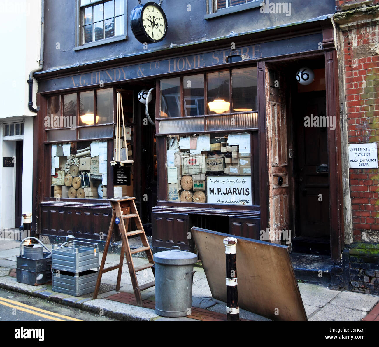 9515. Shop, High Street, Old Town, Hastings, East Sussex Stock Photo
