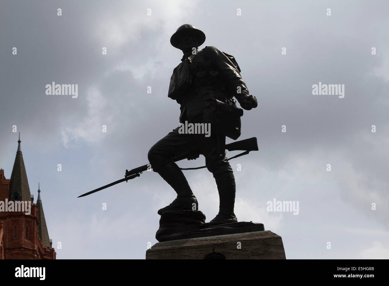 London,UK. 1st August 2014. A soldiers memorial to the Royal Fusiliers in London. On Monday 4th August will be 100 years since the outbreak of the Great War 1914-1918 Credit:  amer ghazzal/Alamy Live News Stock Photo
