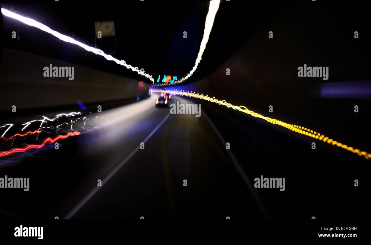 Car rounding a curve hi-res stock photography and images - Alamy
