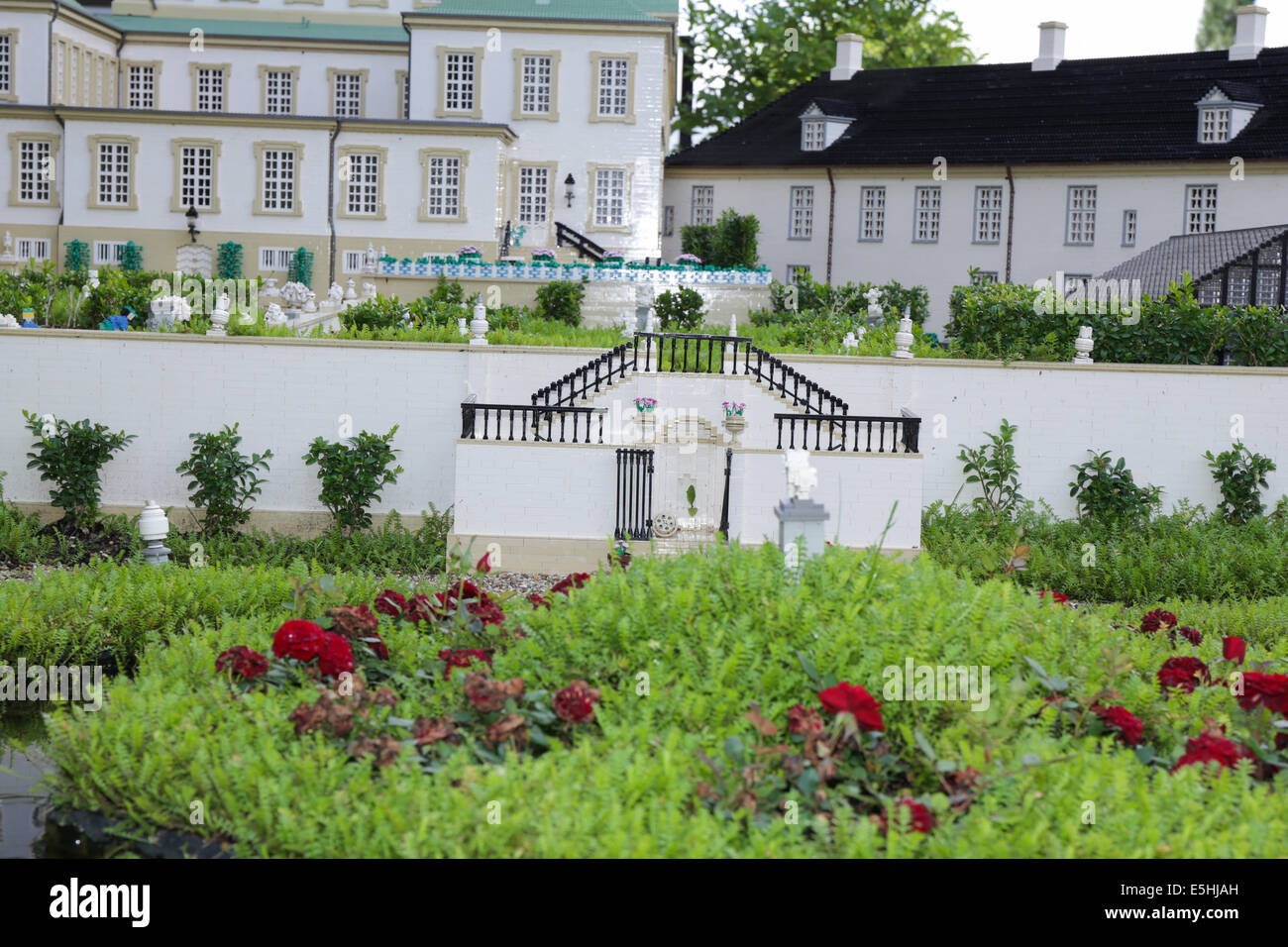 Big white mansion Stock Photo Alamy
