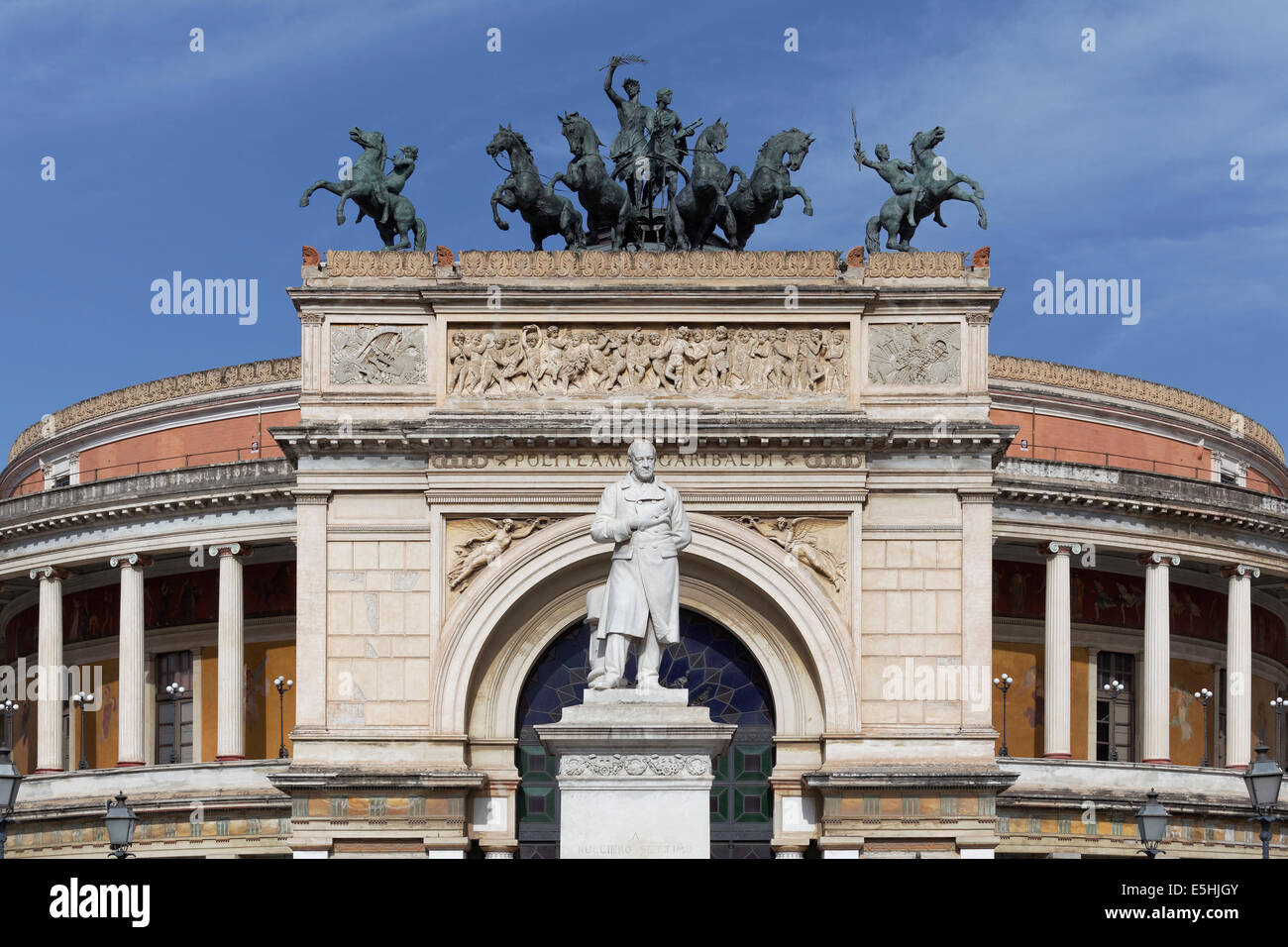 Statue of Ruggero Settimo, Sicilian politician and diplomat, in front of the Teatro Politeama Garibaldi, Palermo, Sicily, Italy Stock Photo