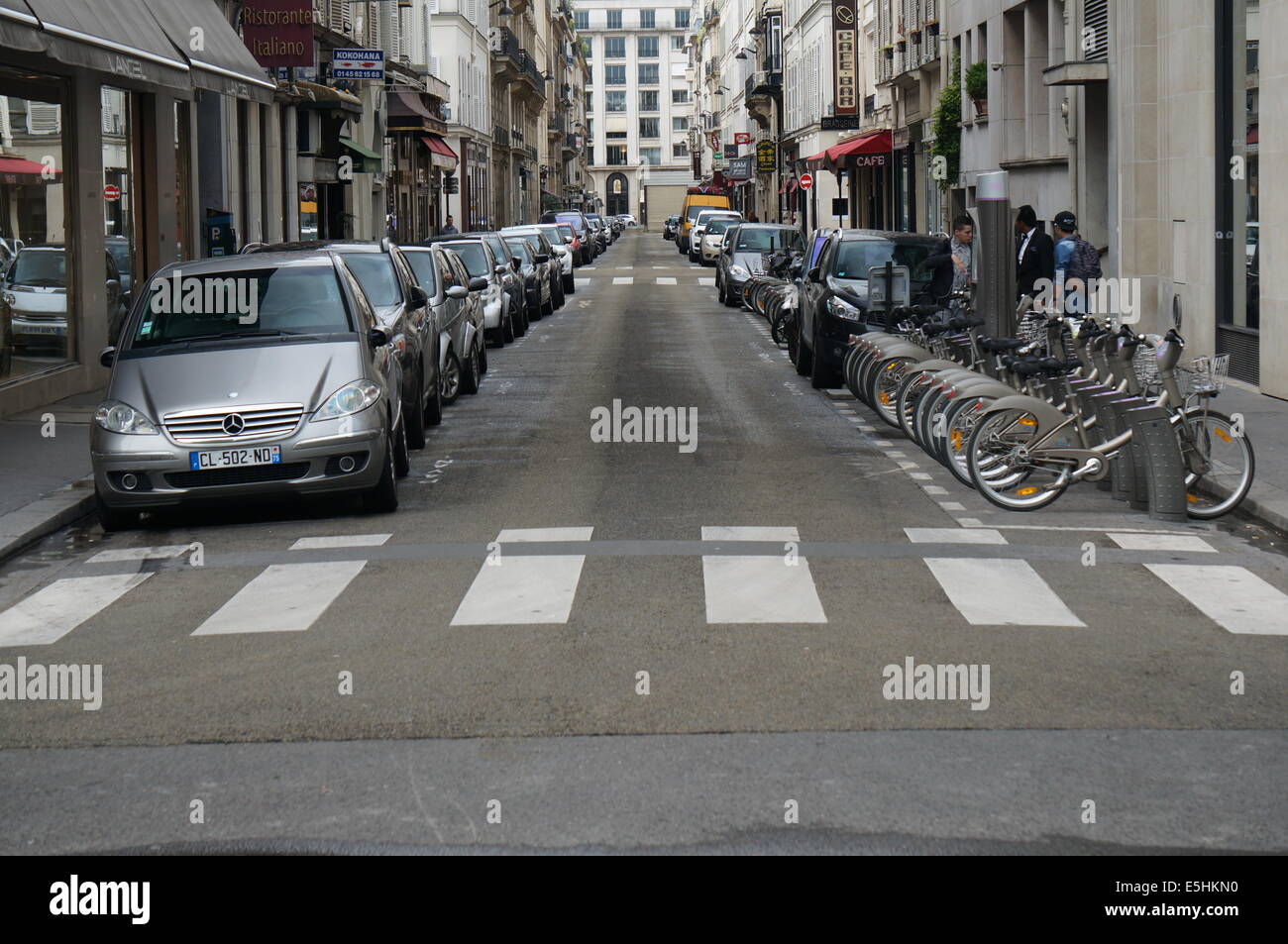 Paris Bike Racks Rack with bikes hi-res stock photography and images - Alamy