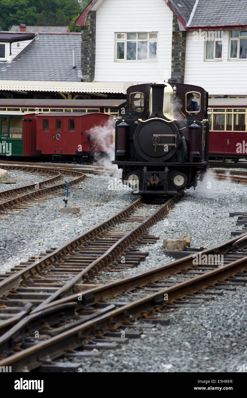 Ffestiniog Railway steam locomotive 'Taliesin' at Porthmadog Harbour Station Stock Photo