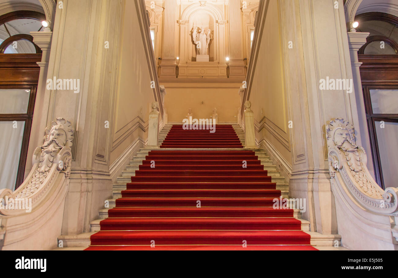 Elegant entrance in an old Italian palace Stock Photo Alamy