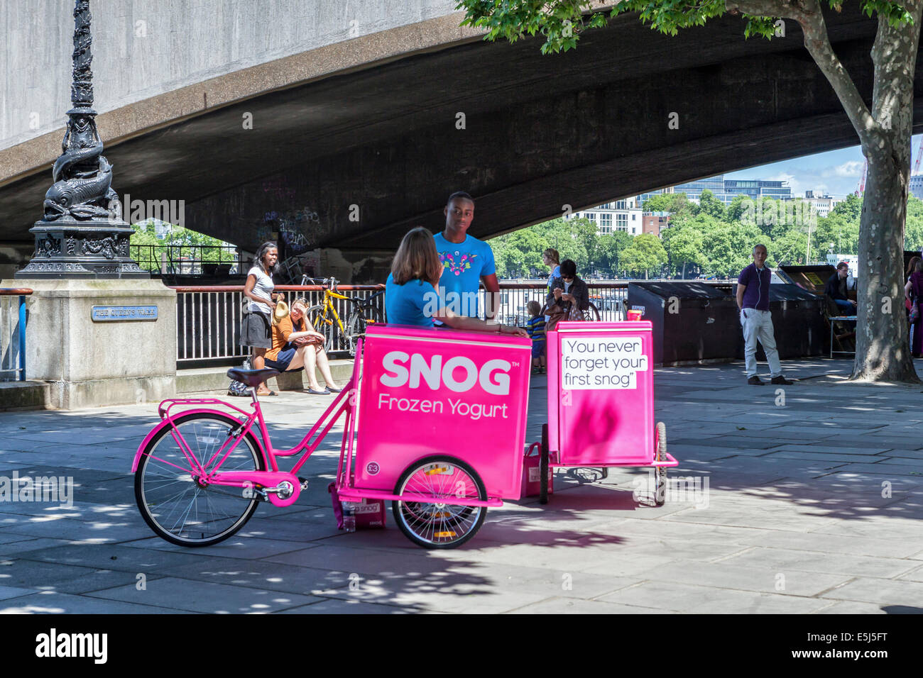 frozen yogurt cart