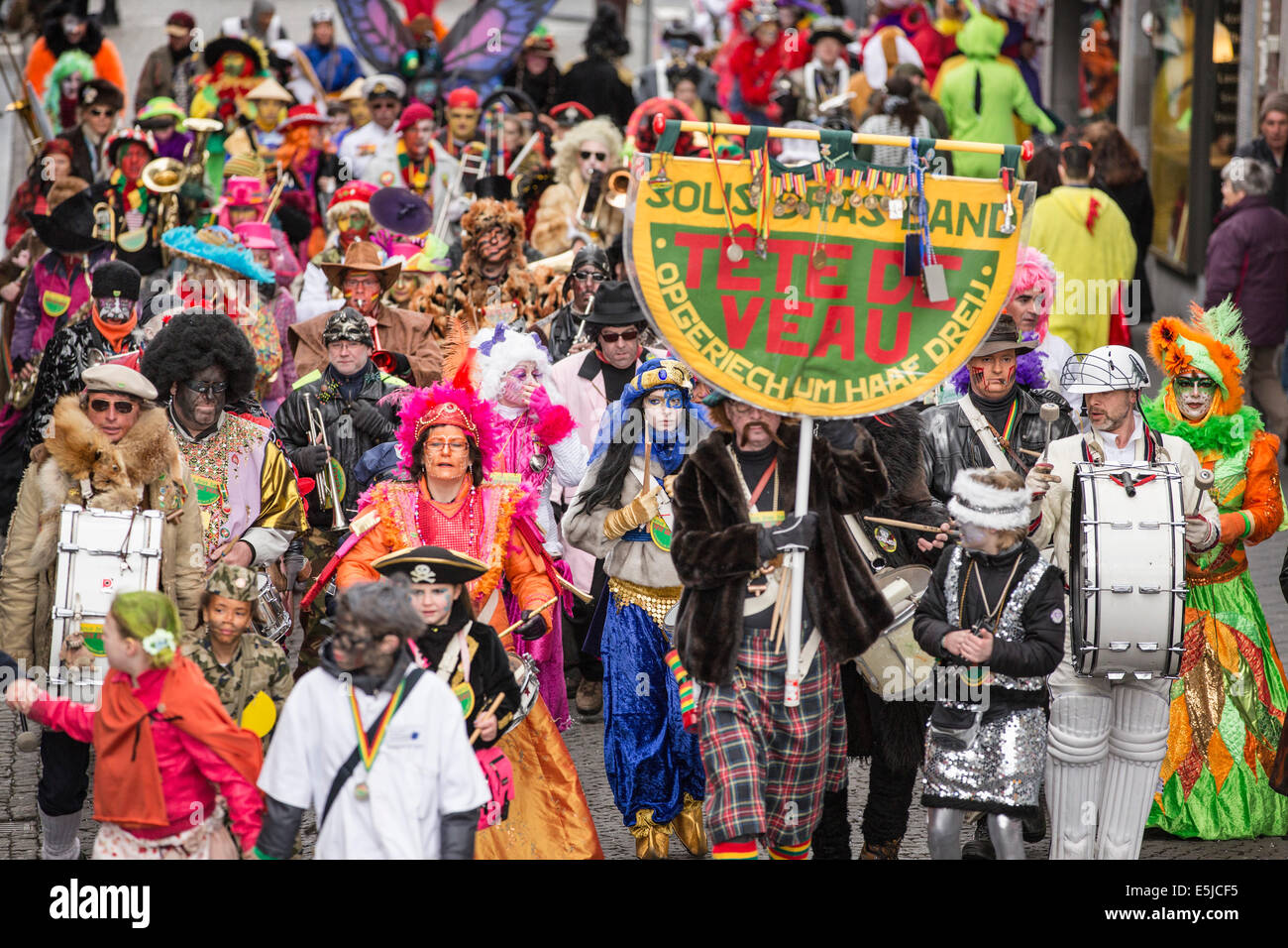 Netherlands, Maastricht, Carnival festival. Costumed people in parade, Zate  Hermeniekes, Brassbands, Oompah bands Stock Photo - Alamy