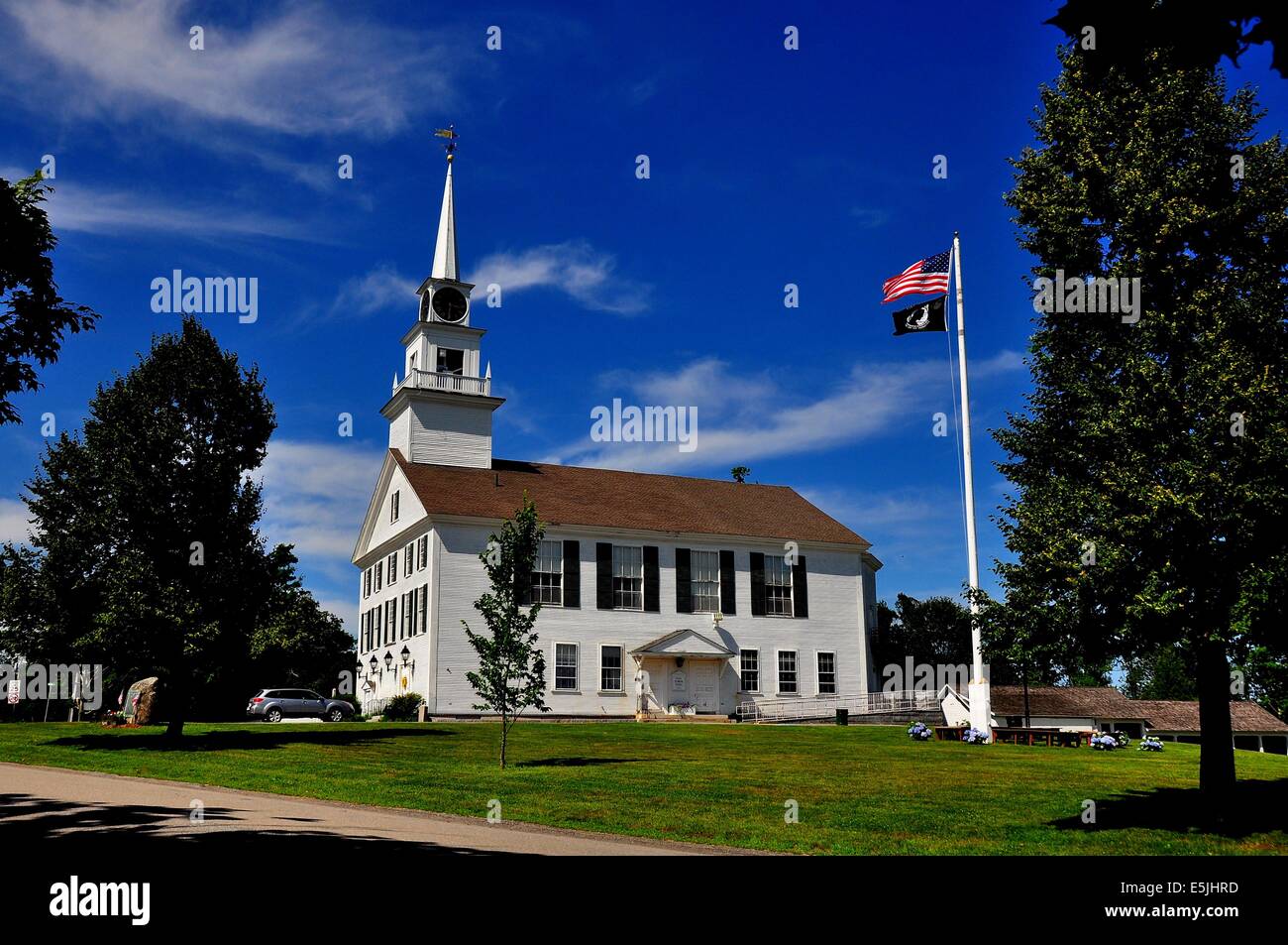 RINDGE, NEW HAMPSHIRE The elegant white wooden 1796 Second Rindge