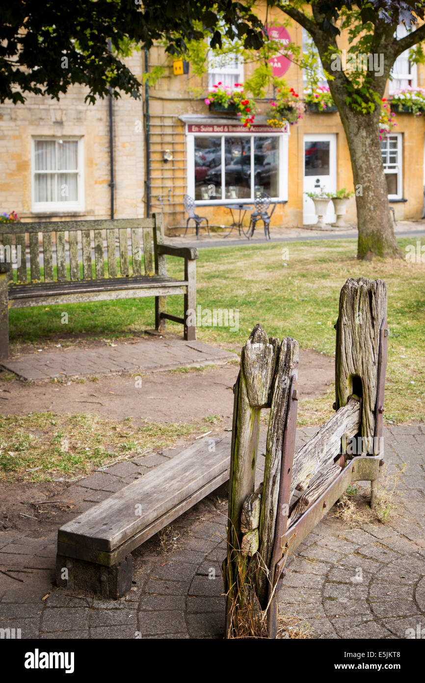 Old stocks in the public square, Stow-on-the-Wold, the Cotswolds, Gloucestershire, England Stock Photo