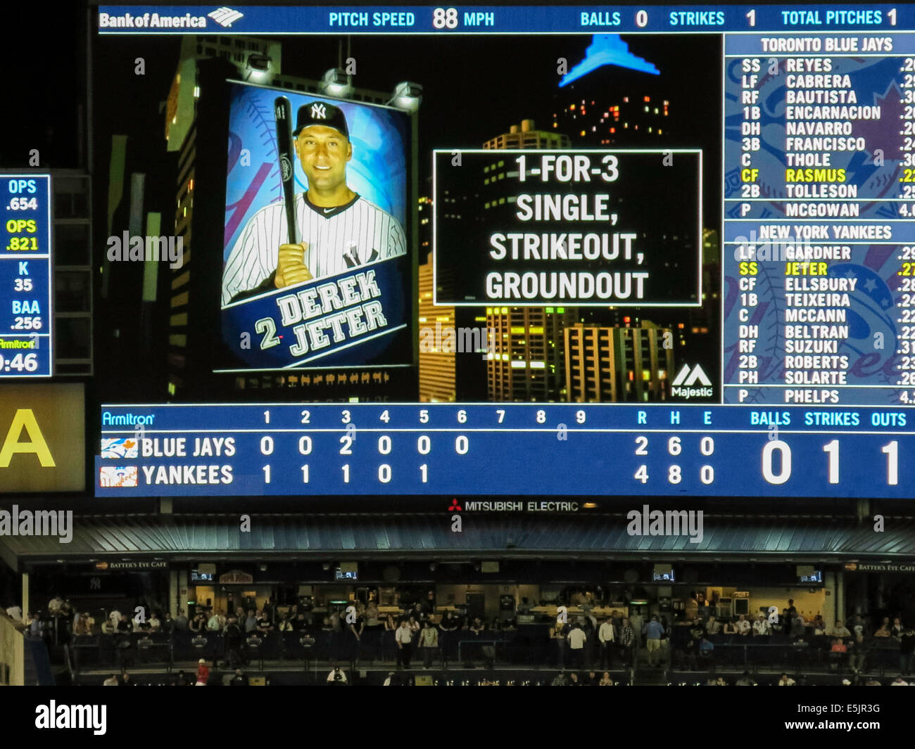 Jumbotron the bronx hi-res stock photography and images - Alamy