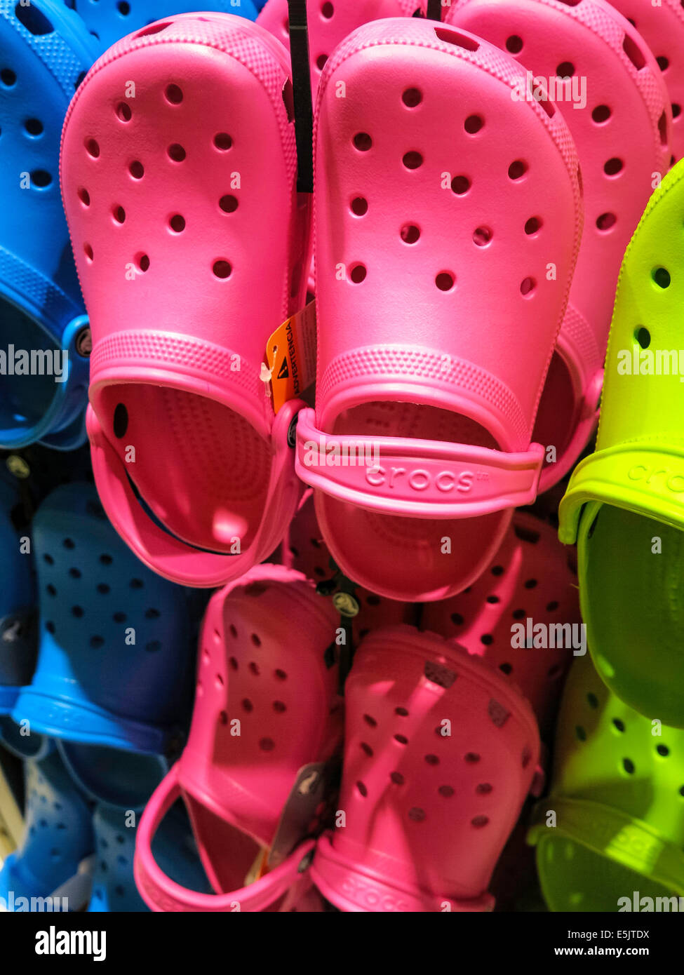 Crocs logo hi-res stock photography and images - Alamy