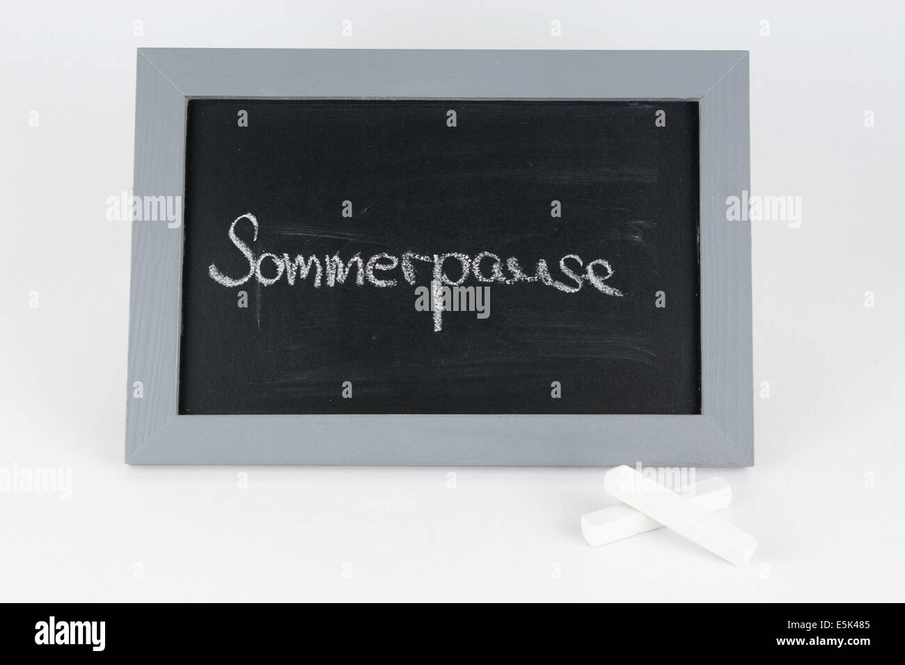 Tafel Ferien Urlaub Sommerpause Ferienzeit Sommerferien Kinder Mitschueler Frei Schulfrei Lernpause Alphabet Kreide Schule Schul Stock Photo