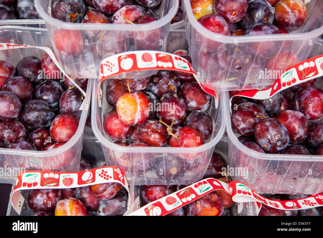 Plum yellow pershore hires stock photography and images Alamy