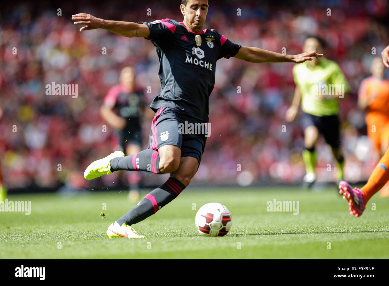 London, UK. 03rd Aug, 2014. Emirates Cup. Benfica versus Valencia CF. Benfica's Andre ALMEIDA in action. Credit:  Action Plus Sports/Alamy Live News Stock Photo