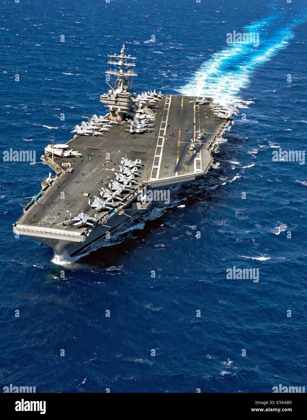 US Navy Nimitz-class nuclear-powered supercarrier USS Ronald Reagan participates in Rim of the Pacific Exercise 2014 July 24, 2014 off the coast of Hawaii. Stock Photo