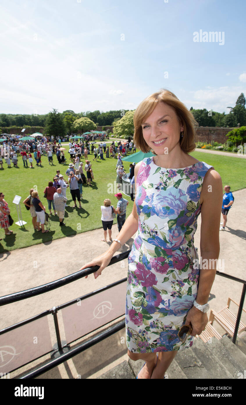 Antiques Roadshow Fiona Bruce High Resolution Stock Photography And 