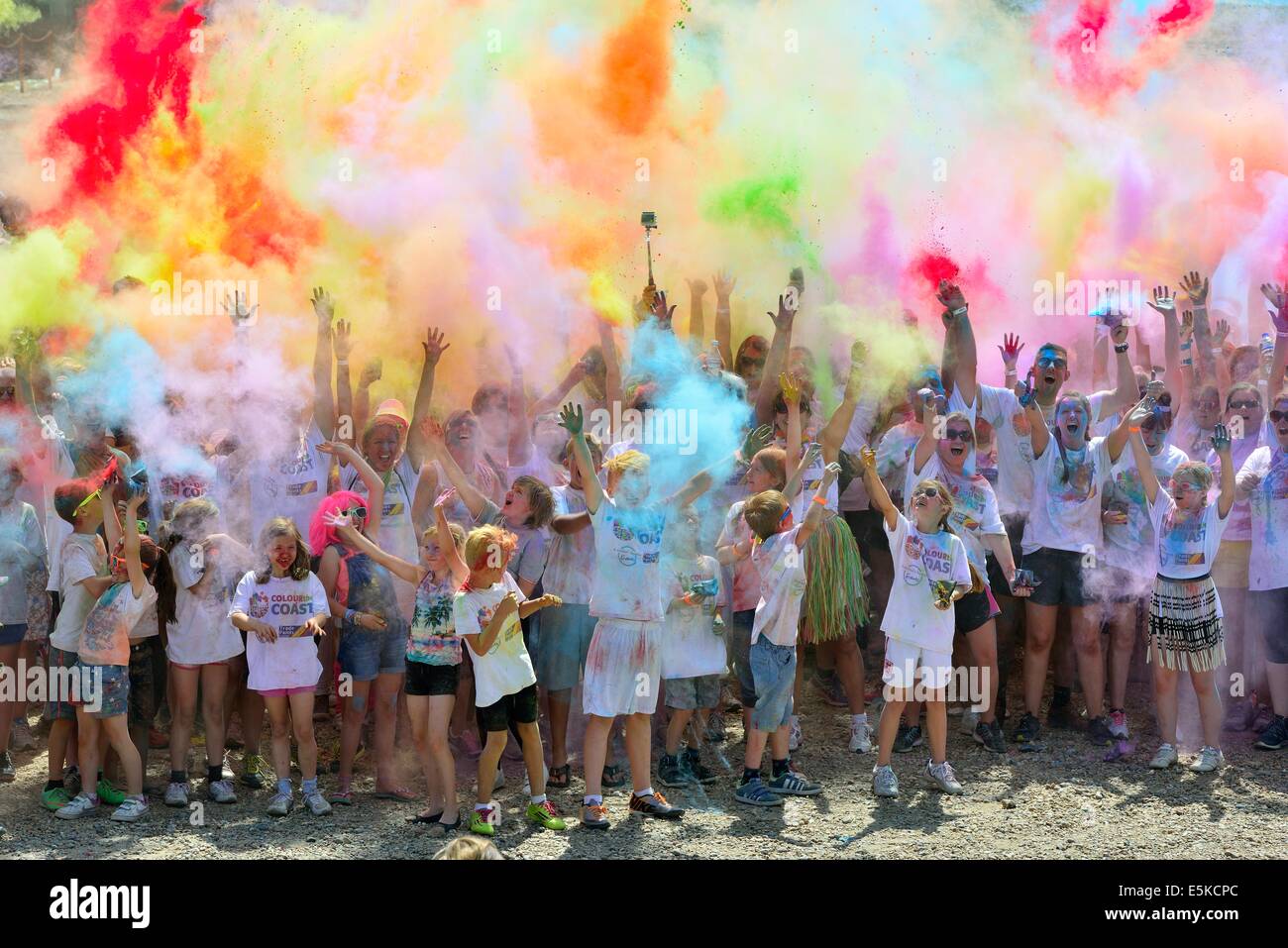 Coloured powder throwing hi-res stock photography and images - Alamy