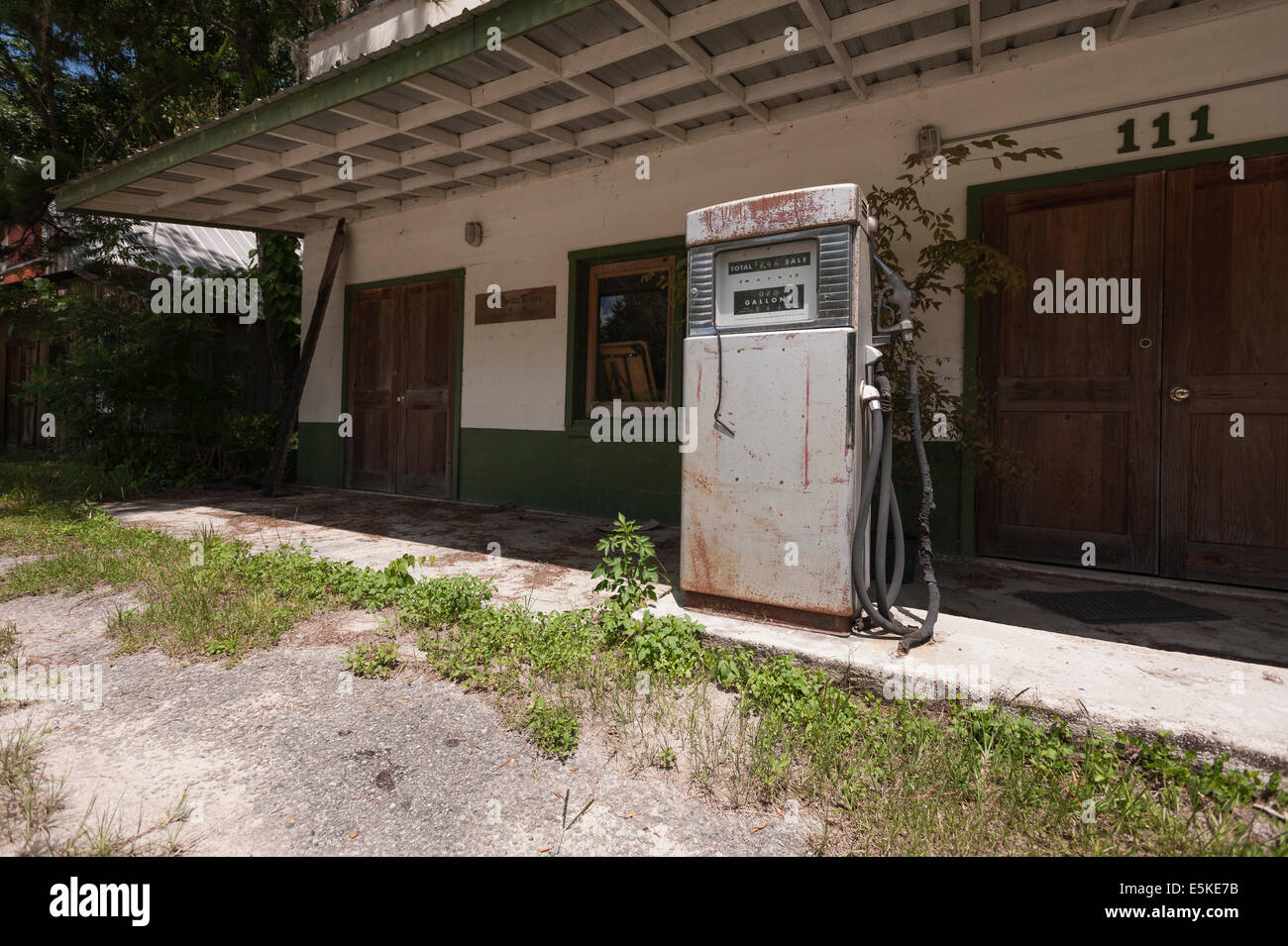 Old Relic gas station building located in Otter Creek, Florida Stock