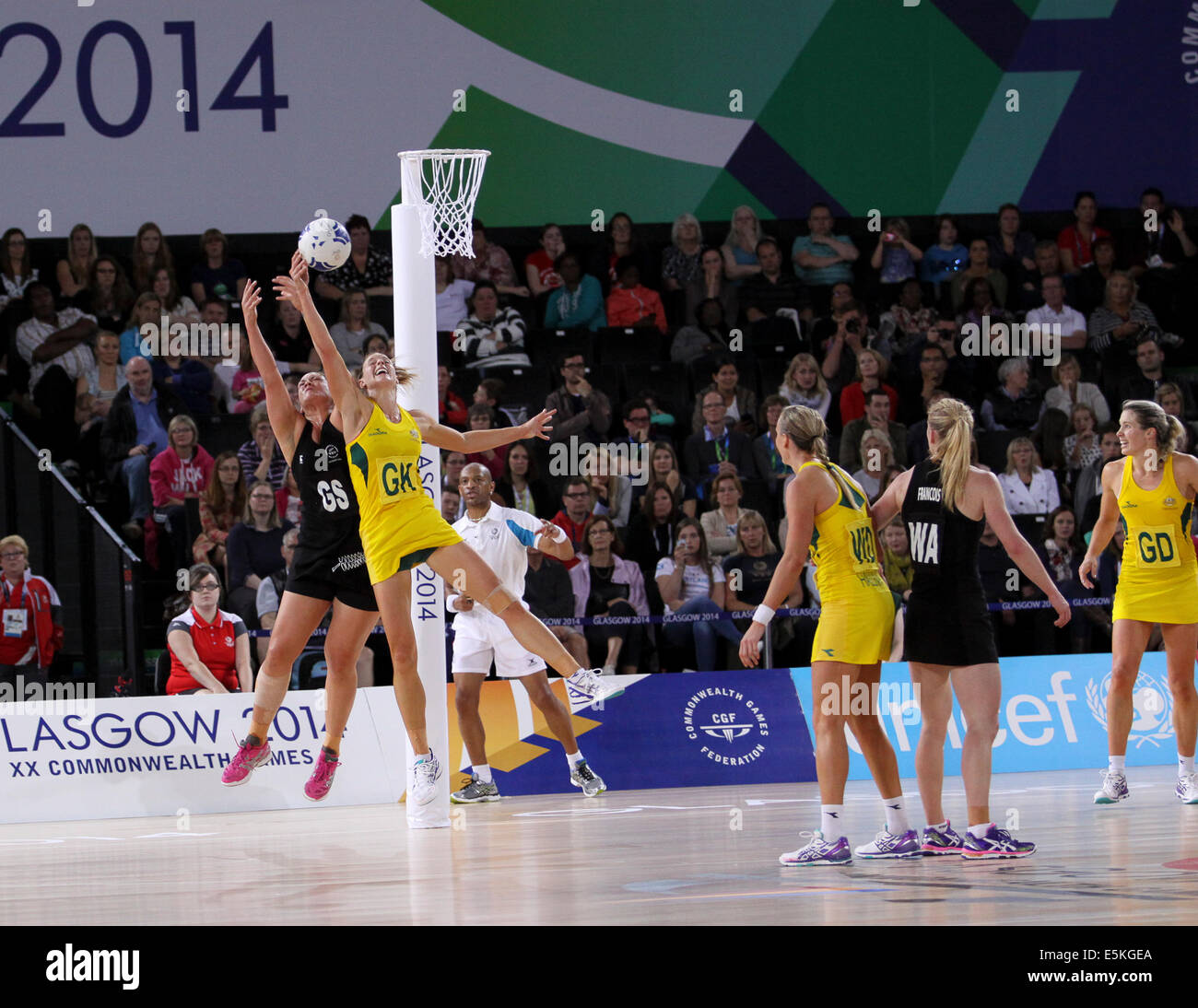 SSE Hydro Glasgow Scotland 3 August 2014. Commonwealth Games Glasgow Day 11. Netball final Aus v NZL.  Australia take gold by 58 goals to 40. Stock Photo