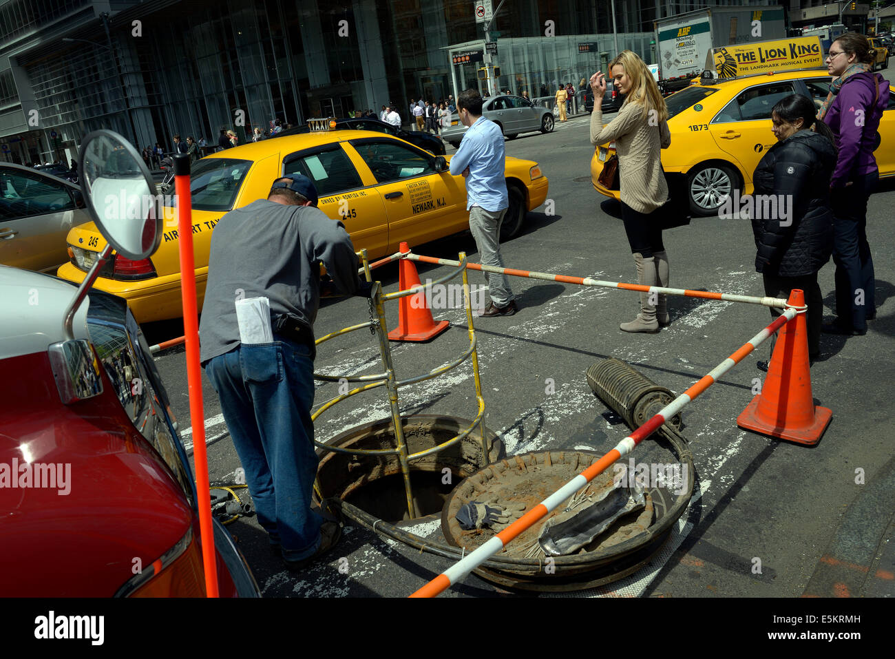 new york manhattan mid town street corner bryant park Stock Photo