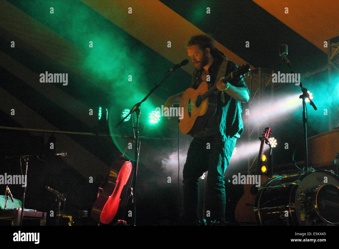 Peak District, Derbyshire, UK. 3 August 2014.  Newton Faulkner performs at the  Y Not festival  at Pikehall. Credit:  Deborah Vernon/Alamy Live News Stock Photo