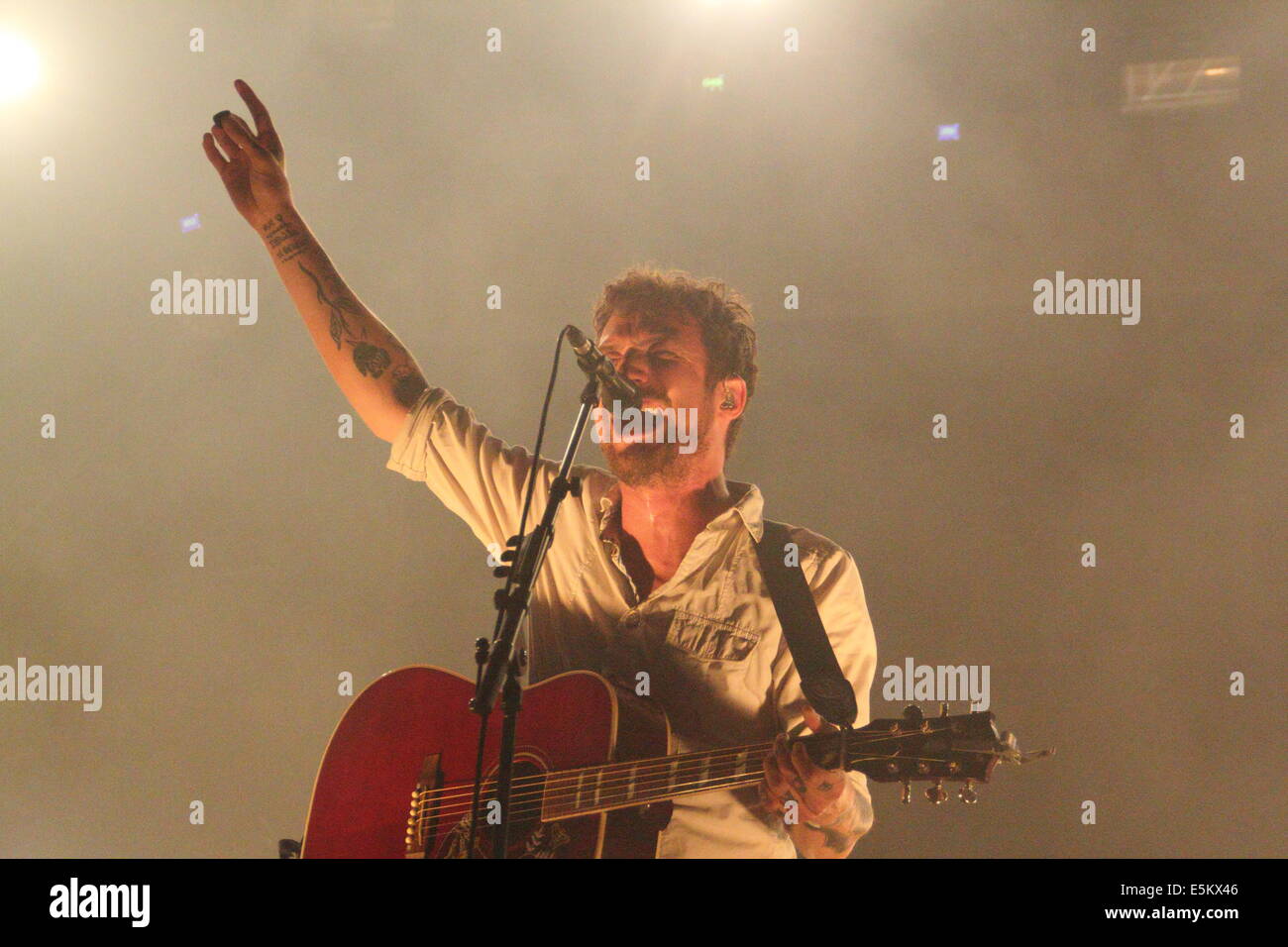 Peak District, Derbyshire, UK. 3 August 2014.  Frank Turner of Frank Turner and The Sleeping Souls headlines on the final evening of the three-day  Y Not festival  at Pikehall. Credit:  Deborah Vernon/Alamy Live News Stock Photo