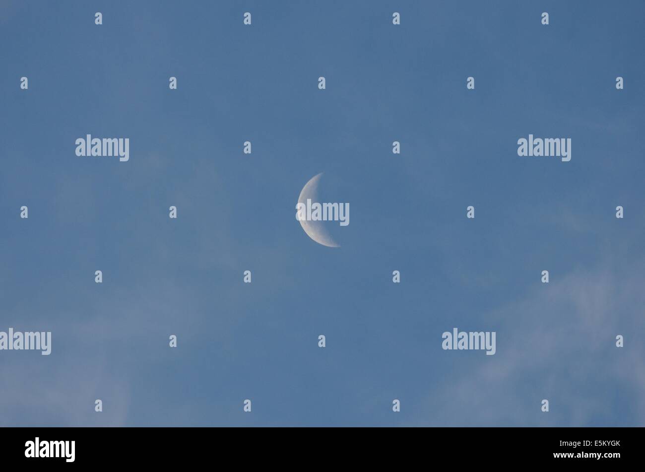 Moon and cloud hi-res stock photography and images - Alamy